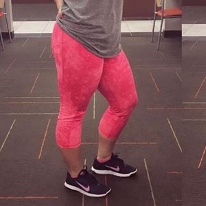 Hot Pink Old Navy Active Capris